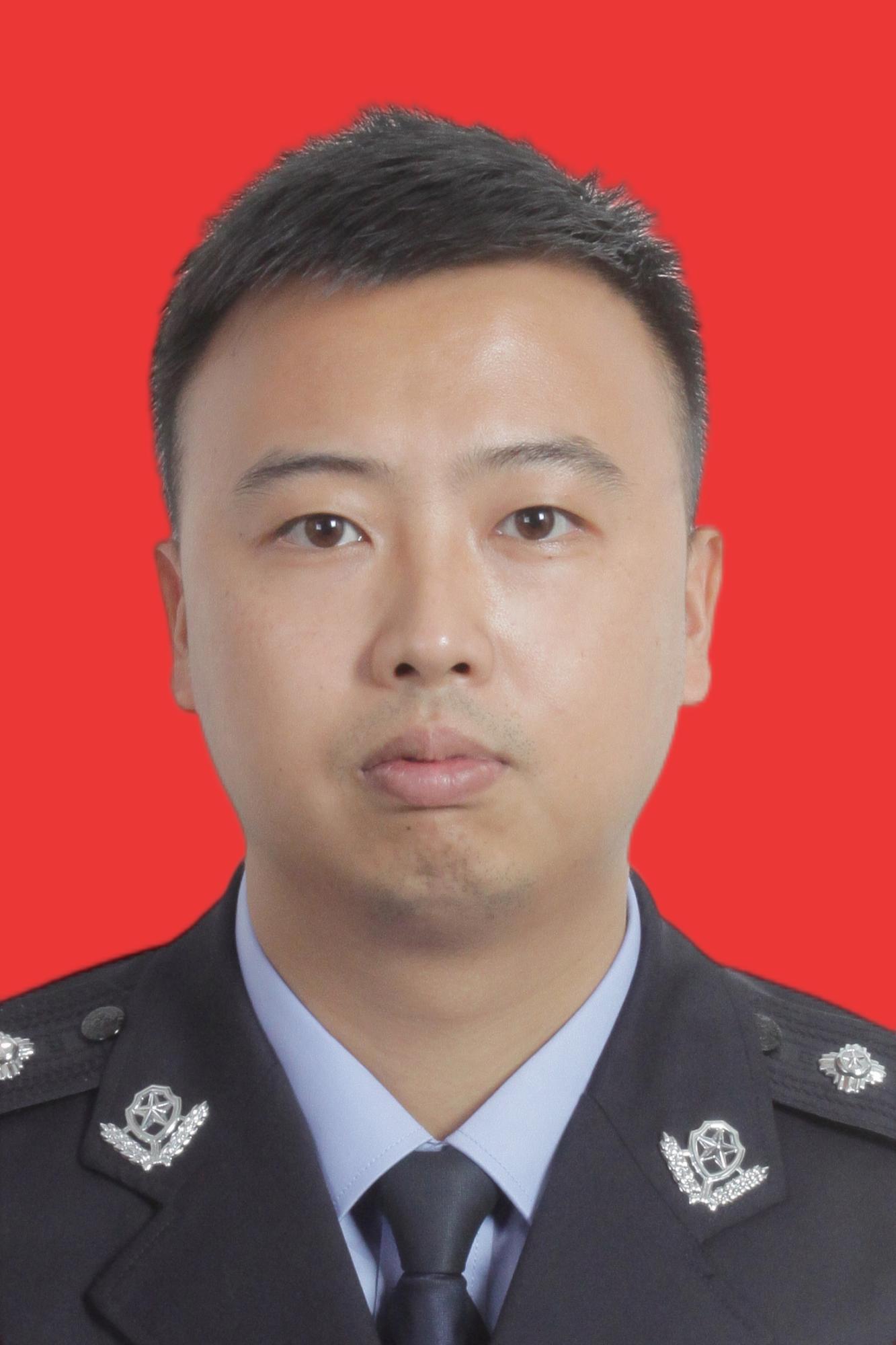 高 珂普宁街道党工委委员,派出所所长分工职责:主持派出所全面工作